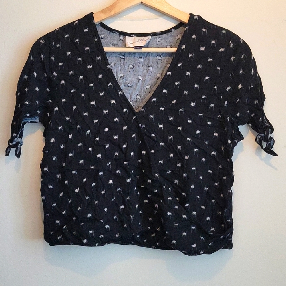 🌻3 for $15 ▪︎ Cute Top by Universal Thread